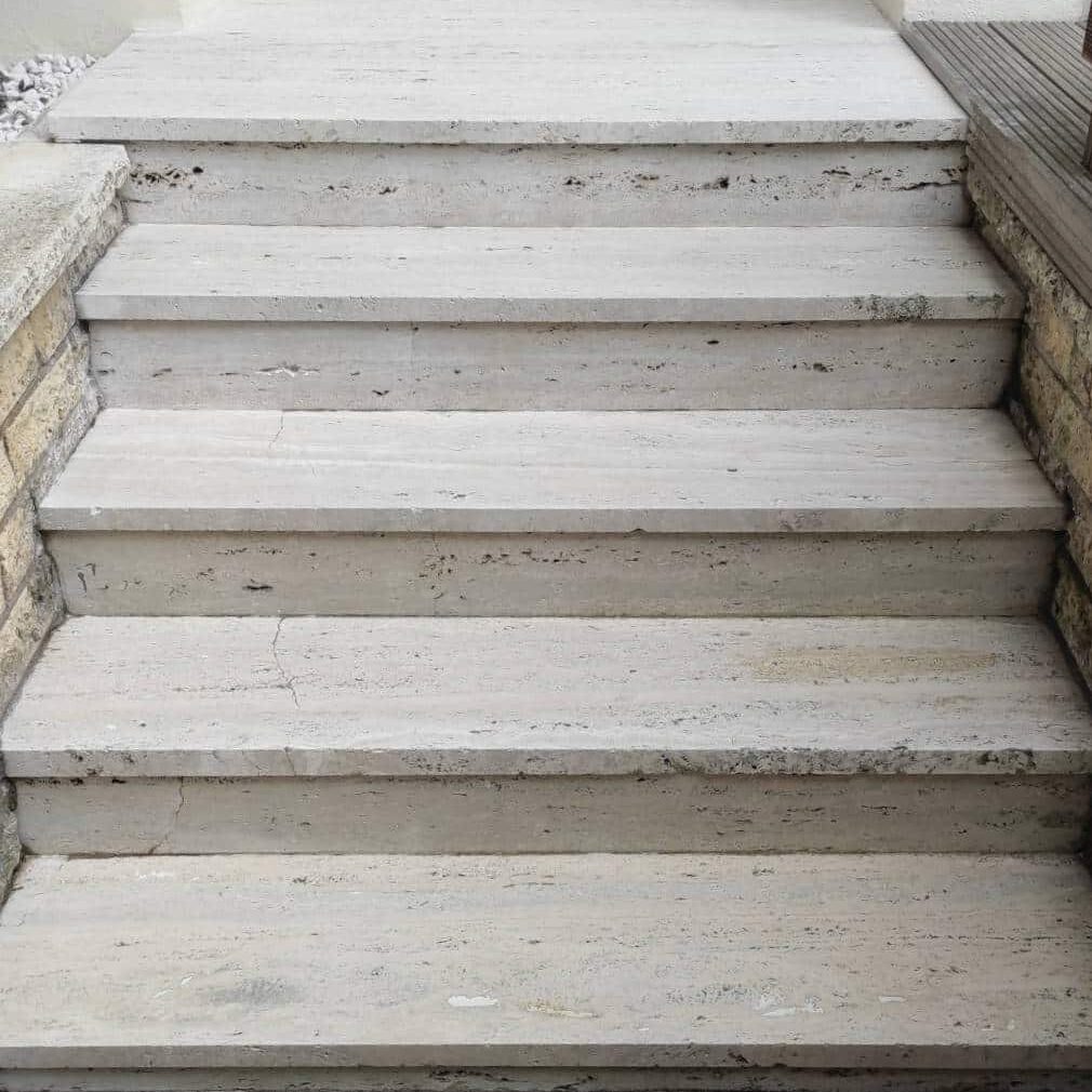 Travertin Treppe