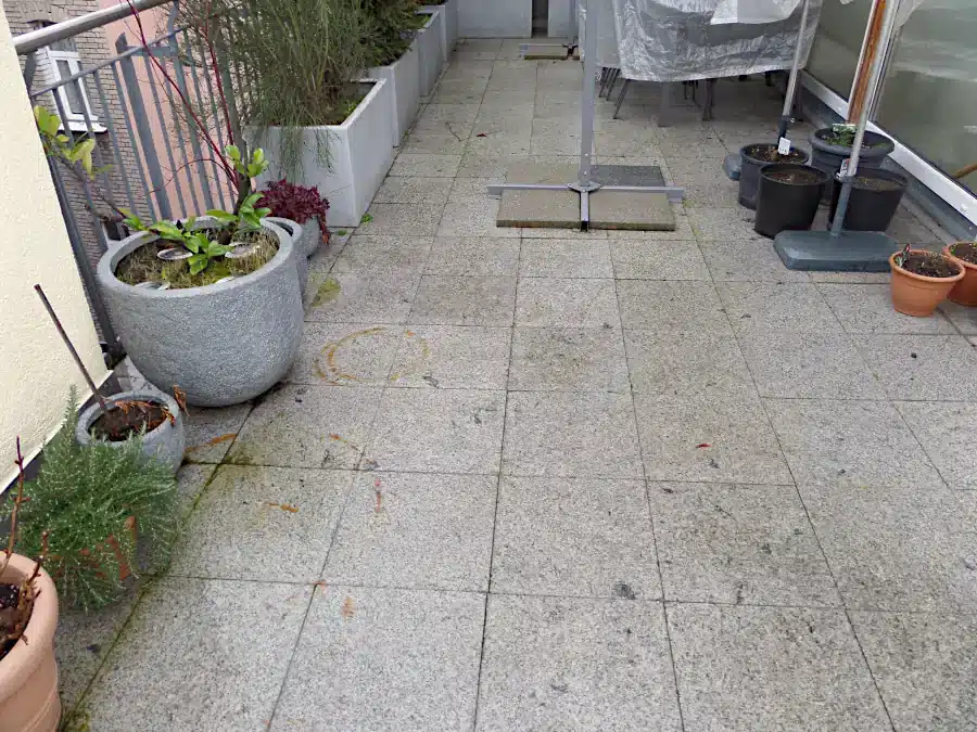 Granit (China) grau verschmutzt
